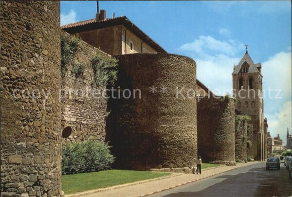 Leon Castilla y Leon Torre y muralla de San Isidora