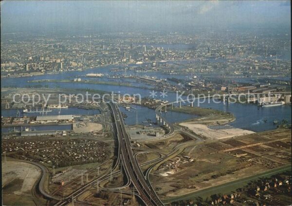 Hamburg Fliegeraufnahme Hafen mit Kohlbrandbrüc