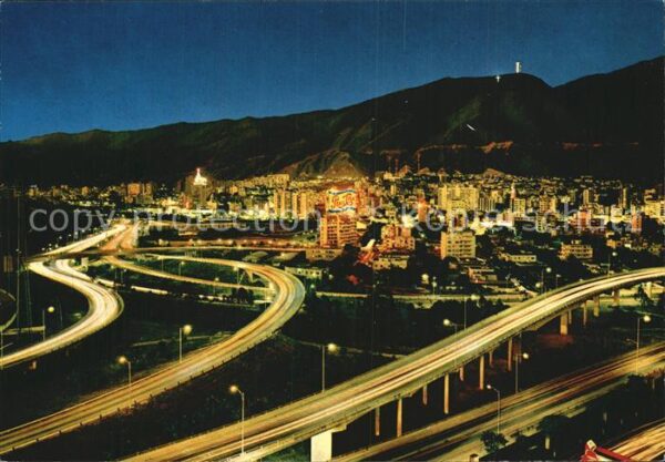 Caracas Fliegeraufnahme Strassen bei Nacht