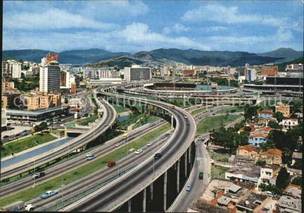 Caracas Fliegeraufnahme mit Autobahnen