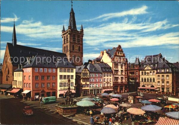 Trier Hauptmarkt mit Petrusbrunnen