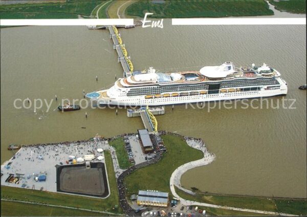 Schiffe Ships Navires Fliegeraufnahme Ems
