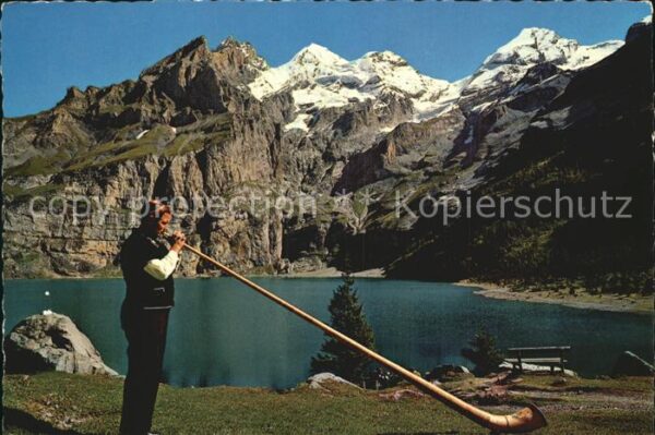 Alphorn Alphornbläser Oeschinensee Kandersteg B