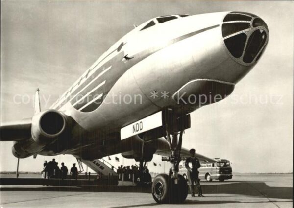 Flugzeuge Zivil Mittelstrecken-Verkehrsflugzeug Tu-104