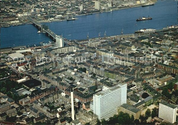 Aalborg mit Hafen Fliegeraufnahme