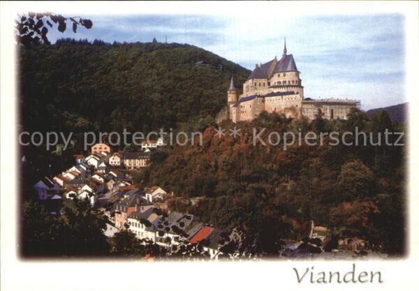 Vianden Teilansicht mit Schloss