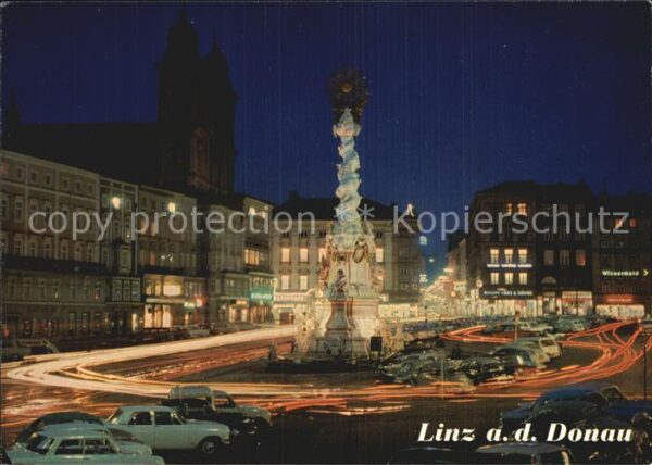 Linz Donau Hauptplatz Nachtaufnahme