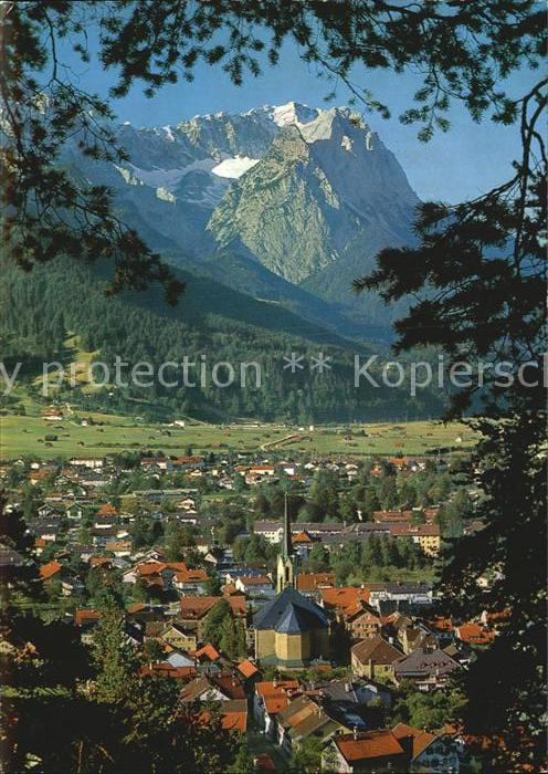 Garmisch-Partenkirchen Blick über Partenkirchen Pfarrkirche Ma
