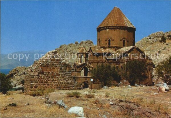 Van Van Akdomar Adasi ve Kilisesi