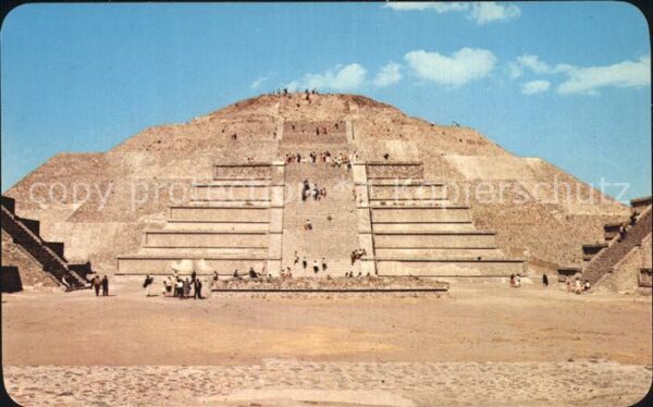 Teotihuacan Pyramide La Luna
