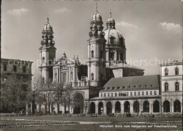 Muenchen Theatinerkirche