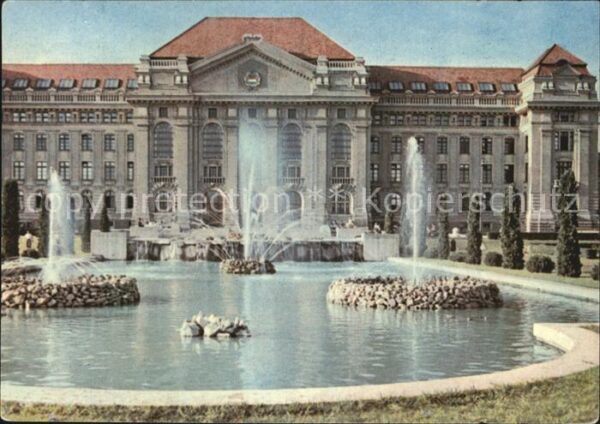 Debrecen Debrezin Universität Brunnen