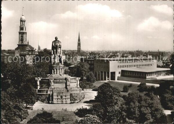 Hamburg St. Michaeliskirche Michel und Bismarck