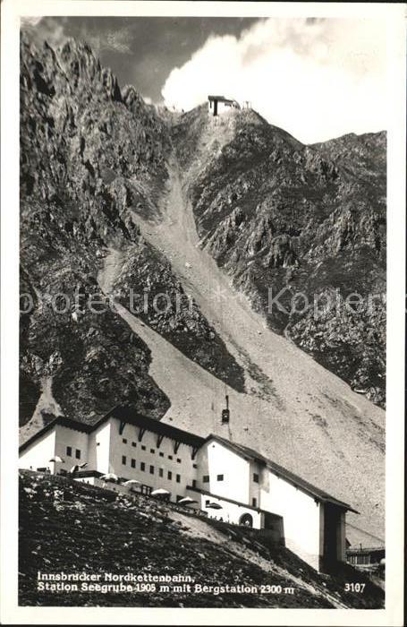 Innsbruck Nordkettenbahn Station Seegrube mit Ber