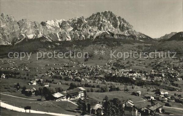 Cortina d Ampezzo Fliegeraufnahme mit Cristallo