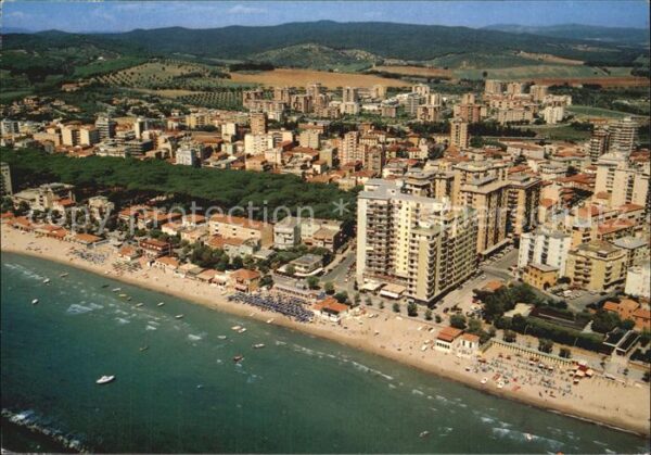 Follonica Fliegeraufnahme mit Strand