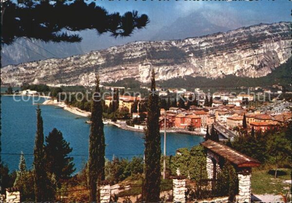 Torbole Lago di Garda Blick über den See