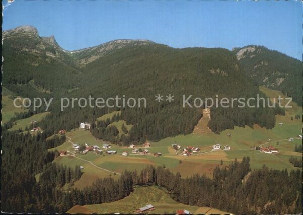 Schwende Riezlern Kleinwalsertal Fliegeraufnahme mit Torkopf