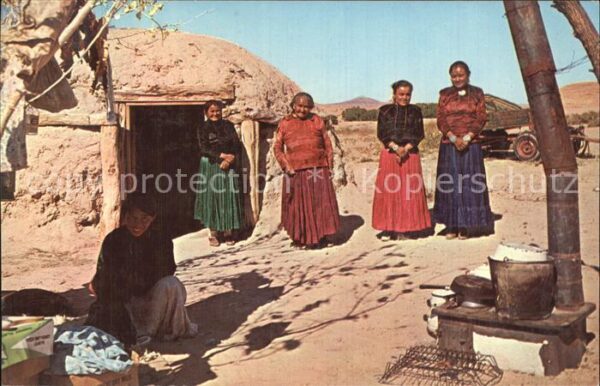 Indianer Native American Navajo Indian Women Hogan