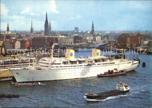 Dampfer Oceanliner Hamburg Hafen Stadtpanorama