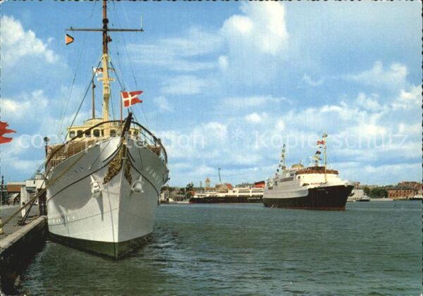 Schiffe Ships Navires Frederikshavn Dannebrog og Peder Wessel