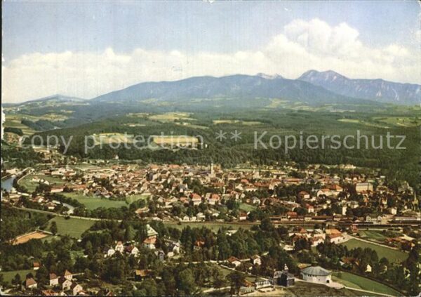 Traunstein Oberbayern Fliegeraufnahme mit Staufen und Zwiesel
