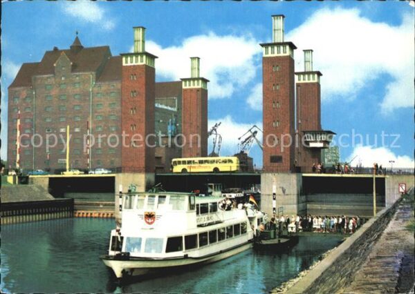 Duisburg Ruhr Schwanentorbrücke