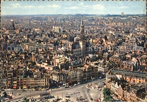 Bruxelles Bruessel Fliegeraufnahme Stadthuis en Grote Mark