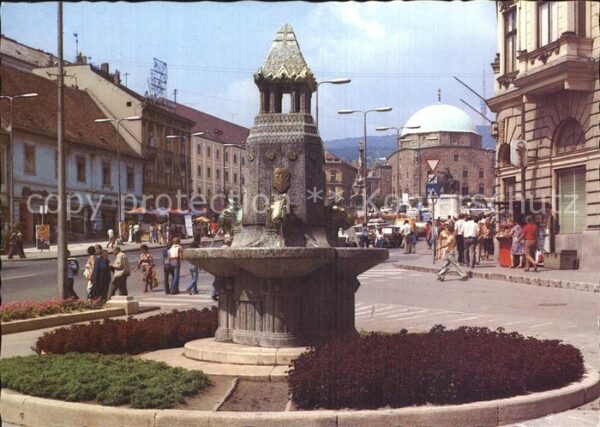 Pecs Zsolnay-Brunnen