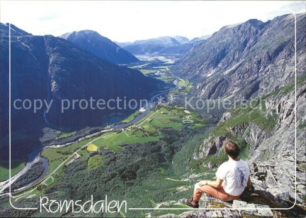 Romsdalen Andalsnes i bakgrunnen