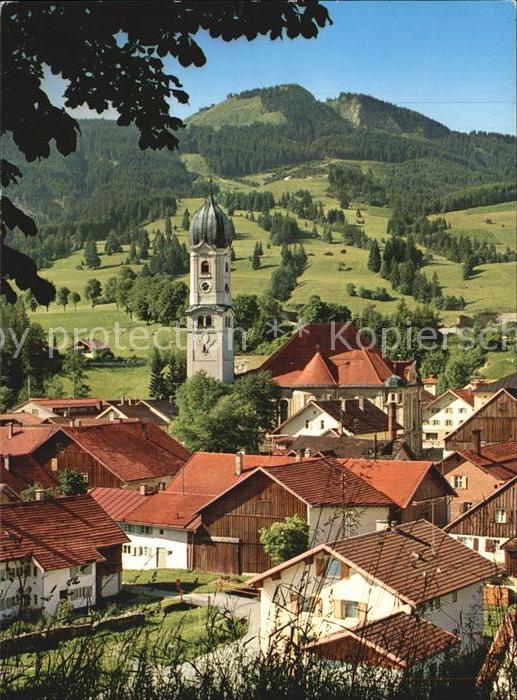 Nesselwang mit Kirche und Alpspitze
