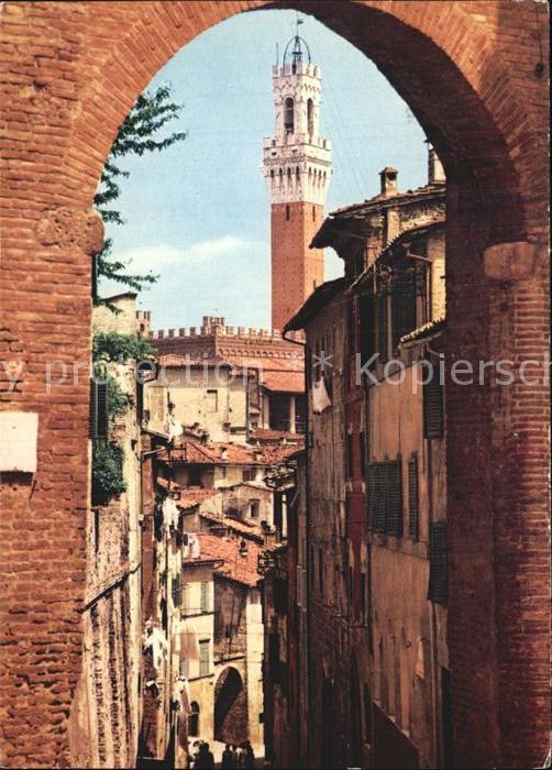 Siena La Torre del Mangia dall Arco di San Gi