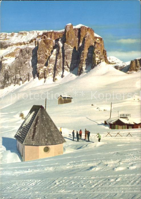 Sellajoch Skipiste Kapelle Alpenklubschutzhaus Pi