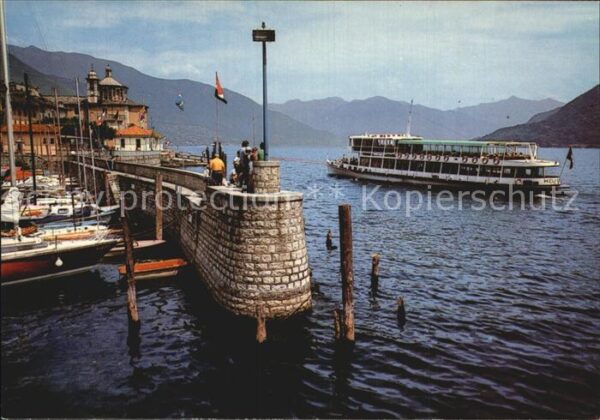 Cannobio Lago Maggiore Hafen Passagierdampfer Alpen
