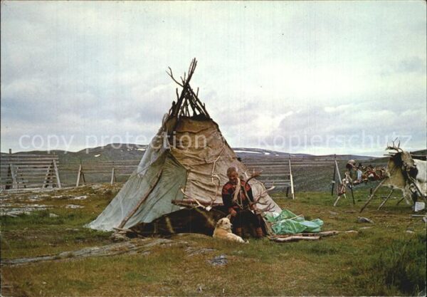 Norwegen Norge Sametelt A Lapp and his dog by their te