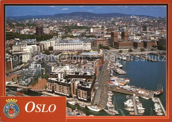 Oslo Norwegen Hafen Rathaus Blick über die Stadt Flie