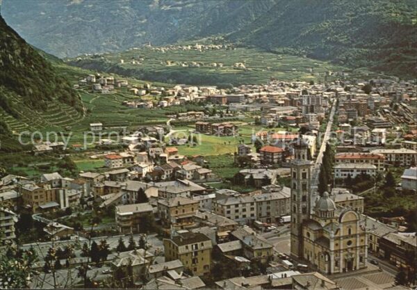 Tirano Stadtbild mit Kirche