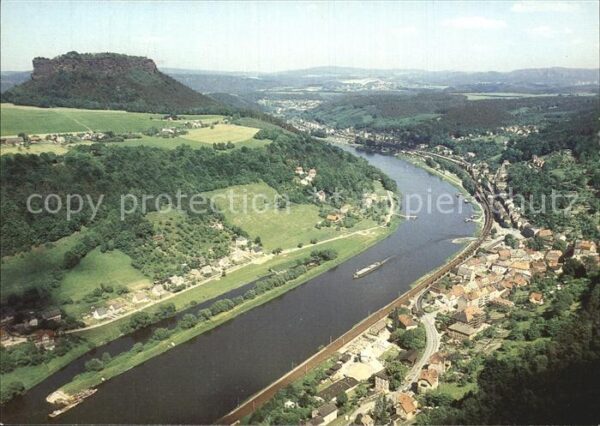 Koenigstein Saechsische Schweiz Panorama Blick zum Lilienstein Tafelber