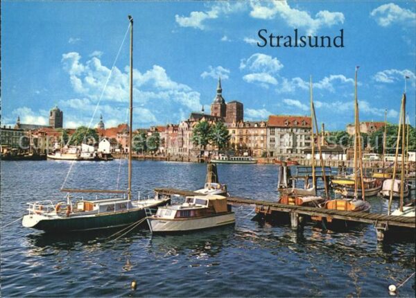 Stralsund Mecklenburg Vorpommern Blick auf den Hafen Bootsanleger Verlag