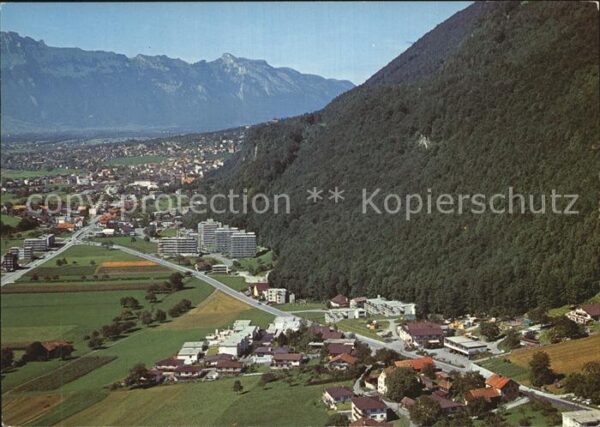Vaduz Panorama Ansicht von Süden mit Meierhof
