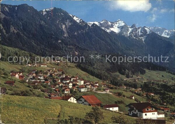 Triesenberg Walsersiedlung mit Rappenstein Falknis