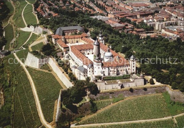 Wuerzburg Luftaufnahme Festung Marienberg