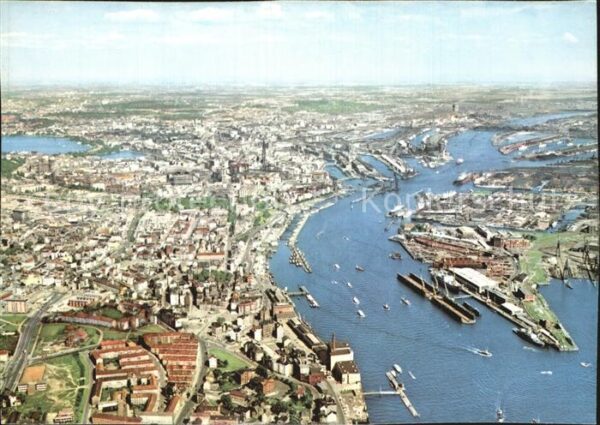 Hamburg StadtgebLuftaufnahmeiet Hafen