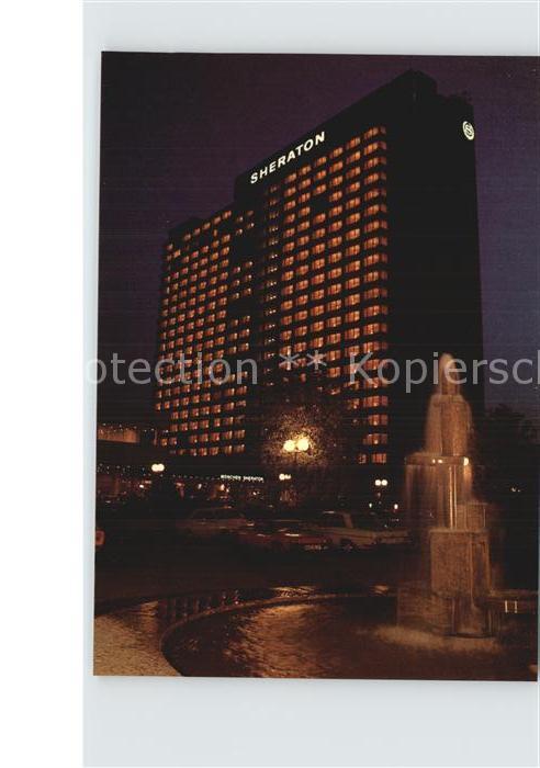 Muenchen Sheraton Hotel Fontäne Nachtaufnahme