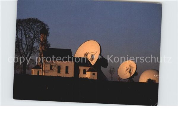 Raisting Wallfahrtskirche St Johann mit Satelitt