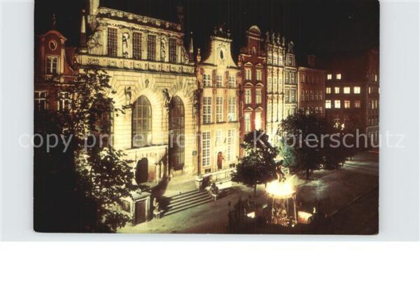 Gdansk Fragment Dlugiego Targu z lewej Dwor Ar