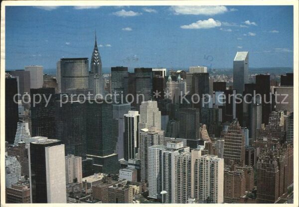 New York City Bustling Center Pan Am Building