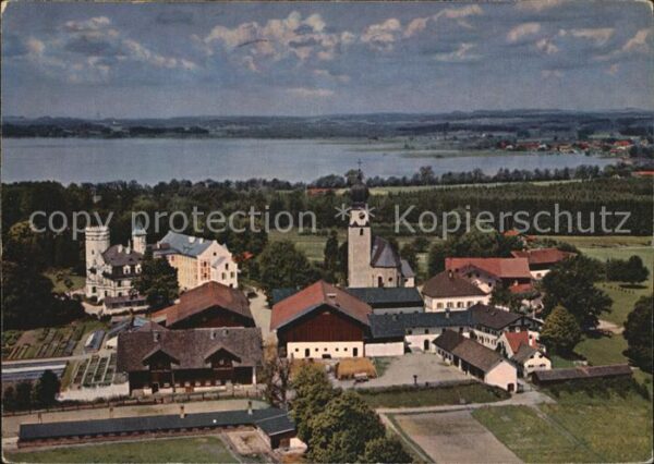 Ising Chiemsee Panorama mit Kirche und See