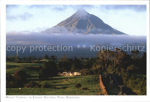 Island Iceland Mount Taranaki im Egmond National Park