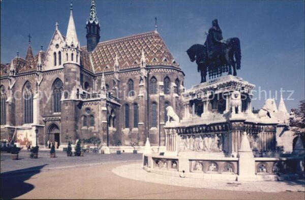 Budapest Matyas templom Szent Istvan szobor Matt
